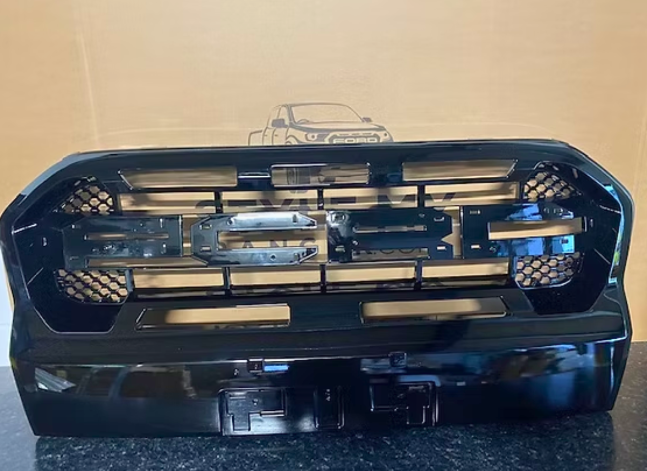 Ranger - T8 Wildtrak: Gloss Black Raptor Style Front Grill 18-22