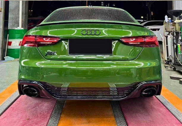 A5/S5 - B9.5 Facelift: Gloss Black RS5 Style Diffuser with Black Exhaust Tips 20-23