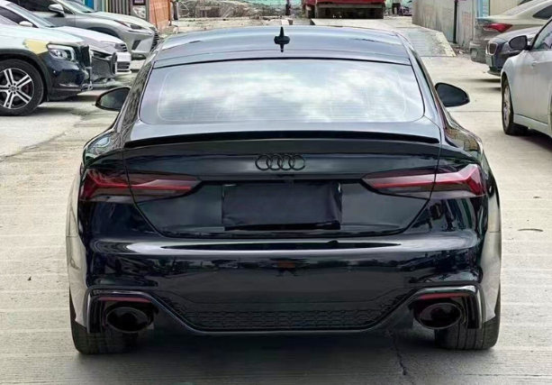A5/S5 - B9.5 Facelift: Gloss Black RS5 Style Diffuser with Black Exhaust Tips 20-23