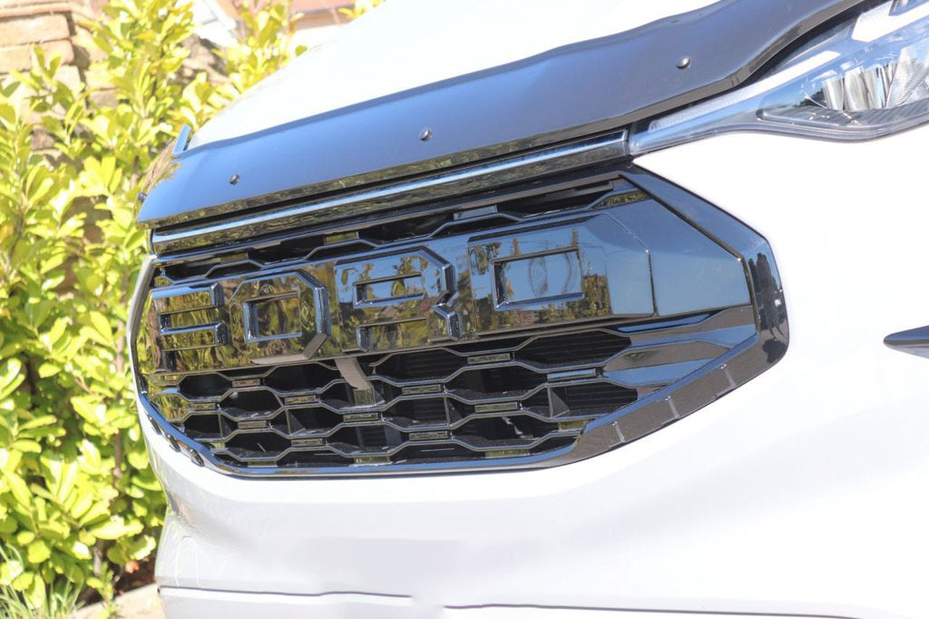 Ford Transit Custom MK2: Gloss Black Honeycomb Style Front Grill 24+