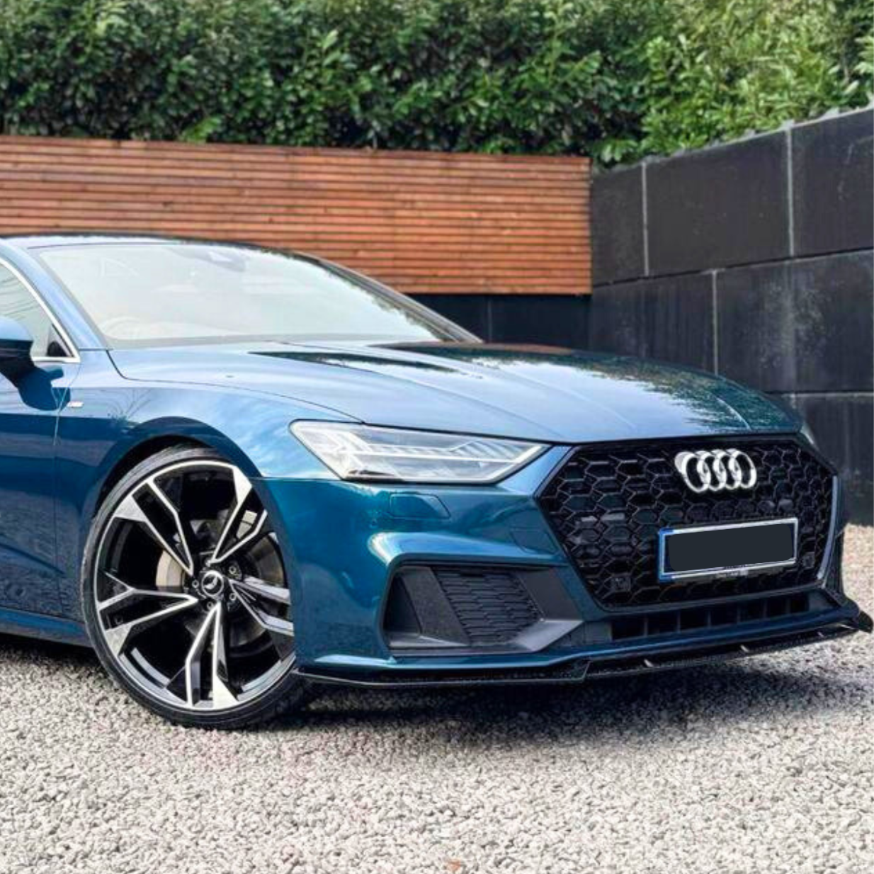 A7 - C8: Gloss Black Honeycomb RS Style Grill 18-22