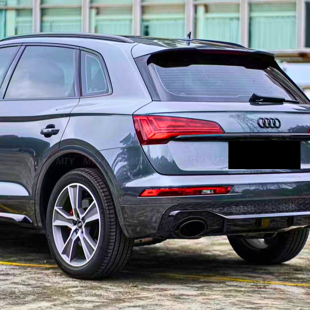 Q5/SQ5 - Type 80A: Gloss Black RS Style Diffuser with Black Exhaust Tips 21-24