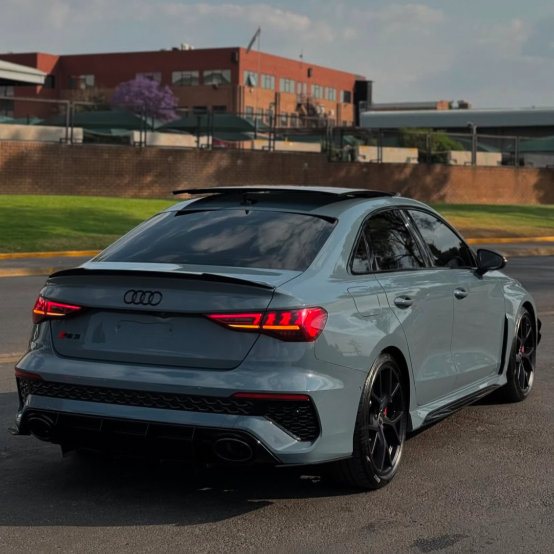 RS3 - 8YS Saloon: Gloss Black M4 Style Rear Spoiler 21+