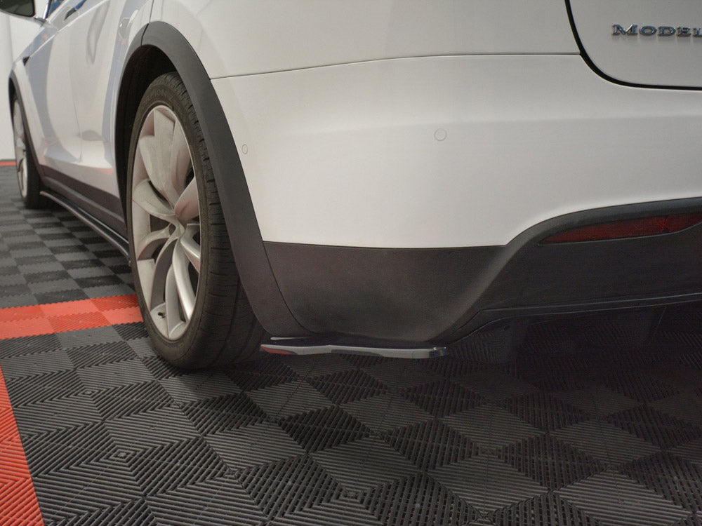 Model X: Gloss Black Maxton Rear Side Splitters V2 15+