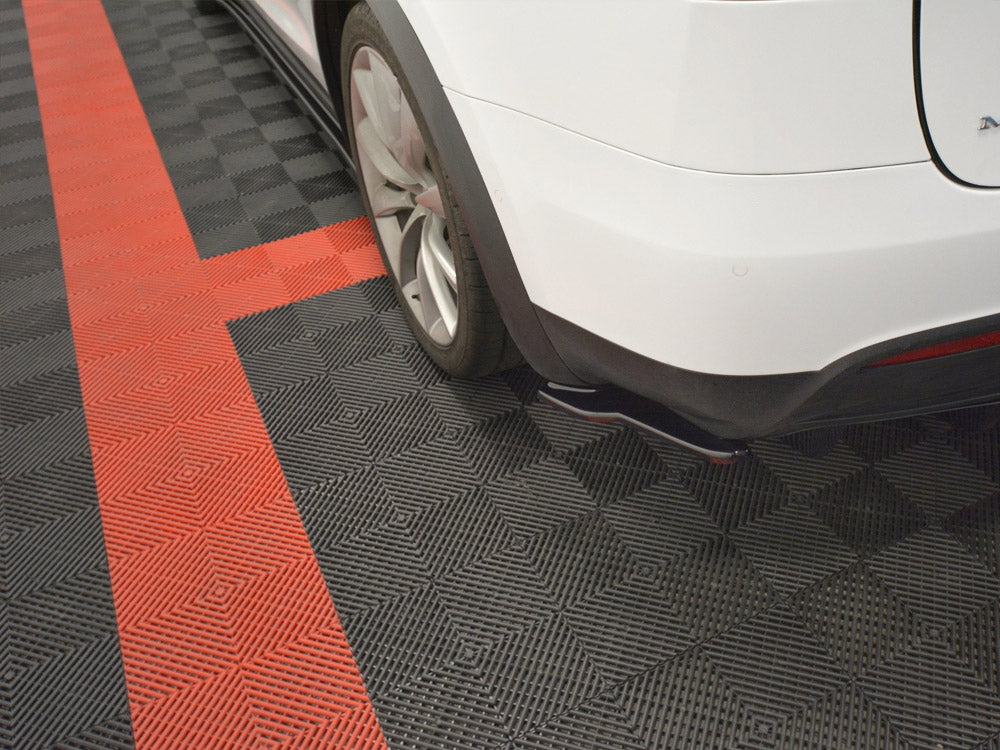 Model X: Gloss Black Maxton Rear Side Splitters V2 15+