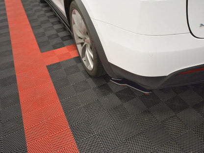 Model X: Gloss Black Maxton Rear Side Splitters V2 15+