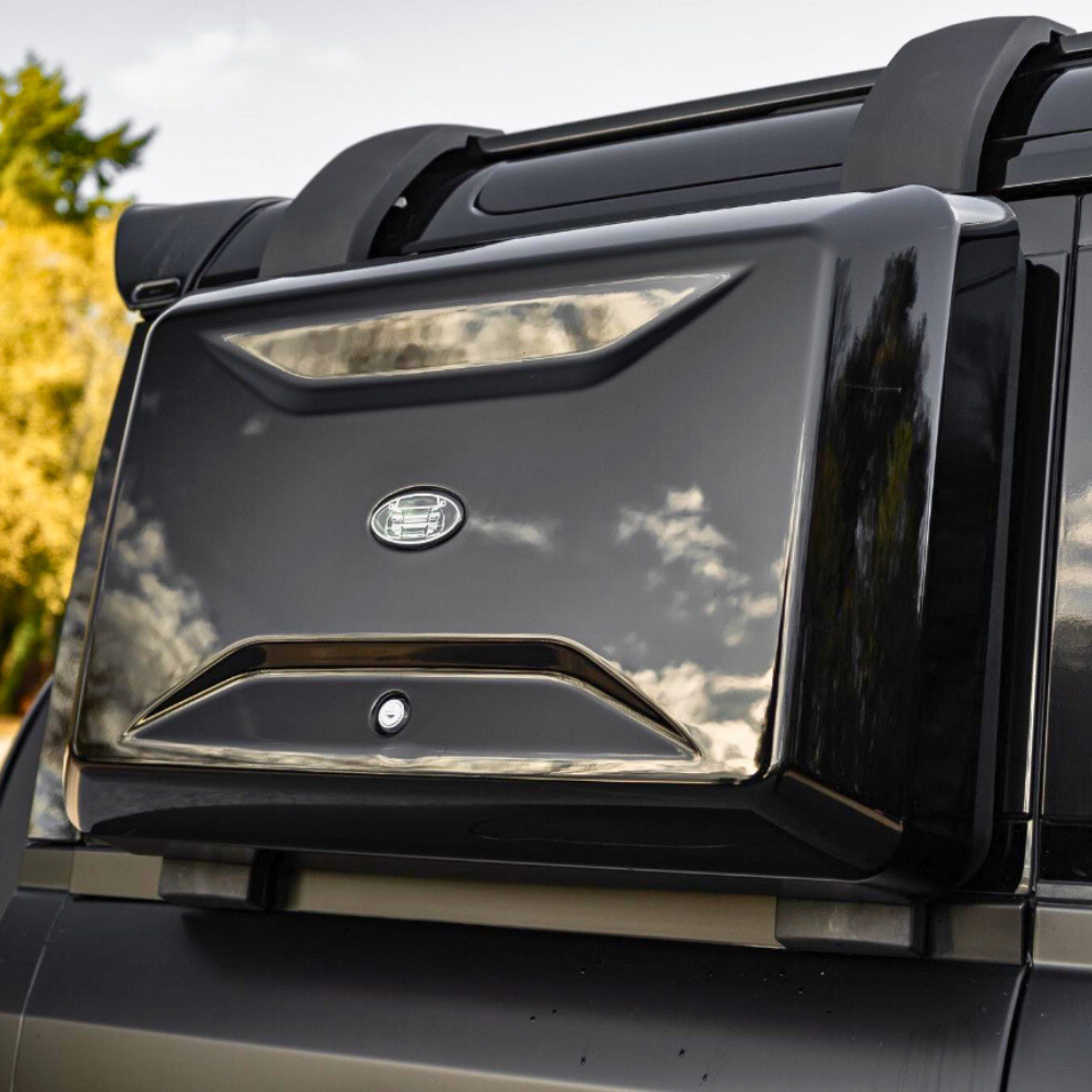 Land Rover Defender - 90/110: Gloss Black Side Box 20+