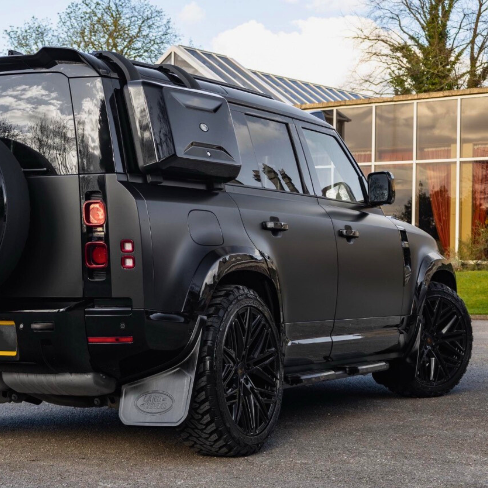 Land Rover Defender - 90/110: Gloss Black Side Box 20+