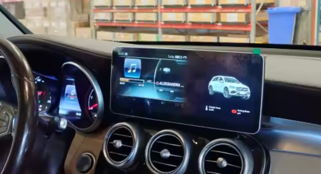 Mercedes-Benz 12.3 inches Multimedia Screen With Apple CarPlay/Android Auto